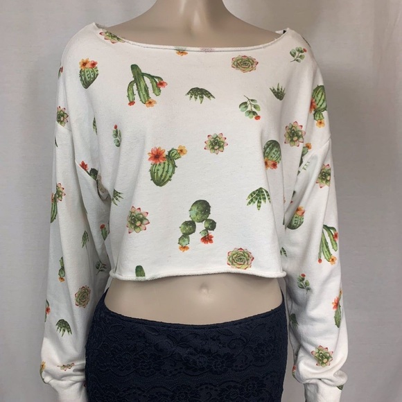 Size Large Cropped Cacti Sweatshirt FOREVER 21 - Picture 1 of 3